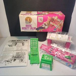 VTG 1974 Kenner BIONIC WOMAN JAIME SOMMERS Beauty Salon in Box Near Complete! - Imagen 1 de 20