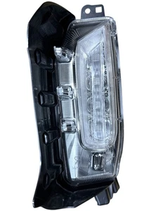 FITS TOYOTA PRIUS ALPHA PLUS 2015-2021 LEFT FRONT FOG DAYTIME RUNNING LIGHT - Picture 1 of 13