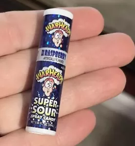 MINI BRANDS War Heads Blue Raspberry Super Sour Spray Candy Serie 2 ZURU - Bild 1 von 7