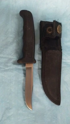 Buck 602 Rubber Handled Fishing Hunting And Camping Night - Image 1 of 4