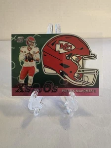 Contenders Optic 2023 - XS and Os Patrick Mahomes II #XO-12 Pink Prizm/75 (Z) - Imagen 1 de 2