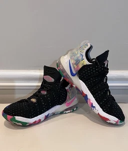 Nike LeBron 18 XVIII (GS) James Gang Basketball Shoes CW2760-002 Youth Size 6Y - Afbeelding 1 van 18