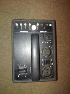 Profoto Pro-7b with Lithium LiFe Battery 1200 w/s Power Pack Generator  +Charger - Picture 1 of 4