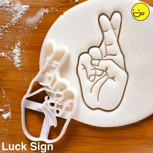 Luck Sign cookie cutter | Hand gesture fingers crossed symbol good lucky wish - Picture 1 of 7