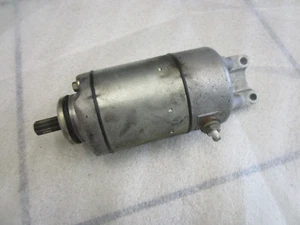 21. Suzuki GSXR 1100 W GU75C Starter Motor - Picture 1 of 5