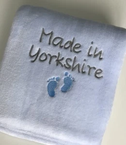 CUTE BLUE 'MADE IN YORKSHIRE' EMBROIDERED BABY BLANKET NEW BORN BABY SHOWER GIFT - Picture 1 of 1