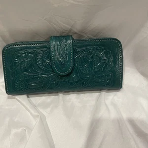 Patricia Nash Tooled Flowers Wallet - Picture 1 of 2