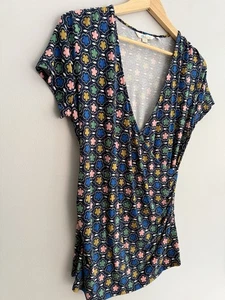 Camisa envolvente Boden manga corta con estampado floral hippie para mujer talla 14 cuello en V - Imagen 1 de 10