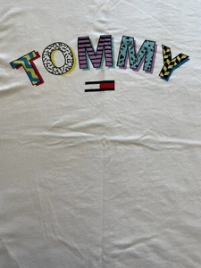 Tommy Hilfiger Tommy Jeans Relaxef Fit TOMMY Spellout White T shirt Size XL - Picture 1 of 6