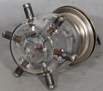 Relé de alto voltaje Kilovac/Tyco H-19 20kVDC/20k DC 26,5 VDC bobina 30 A Foto 1 de 4