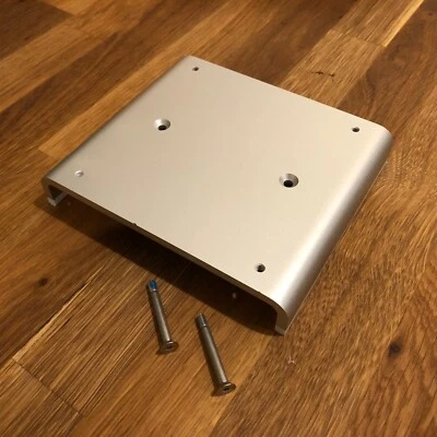 Apple 923-0424 VESA Mounting Bracket for iMac 27" A1419 and A2115 Late 2012-2020 - Image 1 of 4
