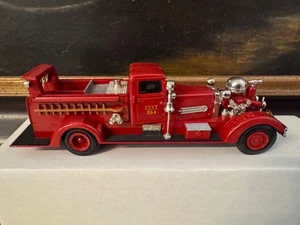 Ashton Models AH51 1938 Ahrens Fox HT FDNY Motor 264 1:43 - Bild 1 von 7