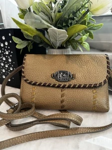 BRIGHTON CROSSBODY BRONZE LEATHER WALLET W/ STRAP CW/ Bronze Ribbon Stitched - Bild 1 von 7
