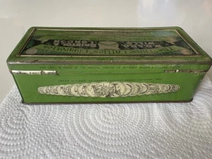 Antique Tin - The Three Caftles Cigarettes W. D. & H. O. Wills BRISTOL & LONDON - Picture 1 of 7