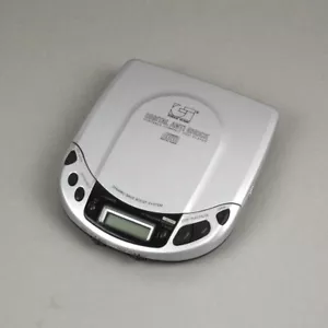 GT General Technic GT9832 - Portable Compact Disc Player - CD Player - Faulty - Picture 1 of 8