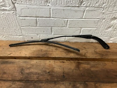 BMW 3 4 Series F30 F33 DRIVRES FRONT WIPER ARM AND BLADE DRIVERS SIDE 7260482 - Image 1 of 4