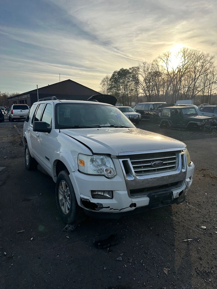 Conjunto de portador diferencial usado se adapta a: Ford Explorer 2008 eje delantero 4 puertas exc. Foto 1 de 4