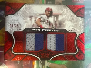 2025 Topps Tier One Tyler Stephenson Tier One Relics /25 #T1R-TST Cincinnati Red - Bild 1 von 2