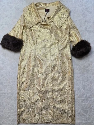 NUEVO CON ETIQUETAS Barbie™ X Único XL Vintage Noche Esplendor Brocado Abrigo Largo Completo Dorado Foto 1 de 4