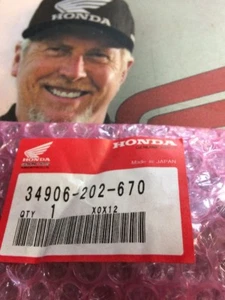 Honda 34906-202-670 Taillight BULB (6V17/5.3W) Stanley 1154 Bulb OEM - Picture 1 of 1