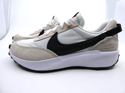 Tenis Nike para mujer Waffle Debut Sanddrift/Phantom/Blanco/Negro DH9523-102 talla 7 Foto 1 de 4