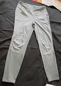 REI Girls Gray Pull-on Pants size 14-16; 3 pockets; stretchy - Picture 1 of 5