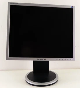 Samsung SyncMaster 740B 17" LCD Monitor - LS17HABESQ - Picture 1 of 4