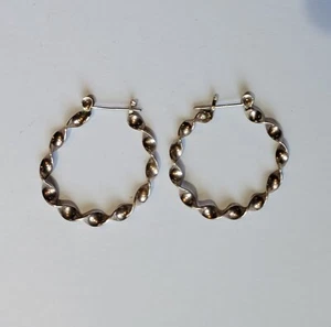 Pendientes de aro trenzados trenzados retorcidos de plata de ley vintage con pestillo con bisagras de 1,25 pulgadas - Imagen 1 de 7