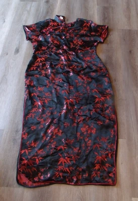VESTIDO VINTAGE KEVIN-T CHEONGSAM ROJO Y NEGRO TALLA GRANDE Foto 1 de 3