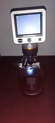 Microscope Numérique Célestron - Photo 1/4