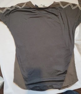 Small Gray And Brown Miss Me Short Sleeve Shirt With White Detail On Sleeve. - Picture 1 of 3
