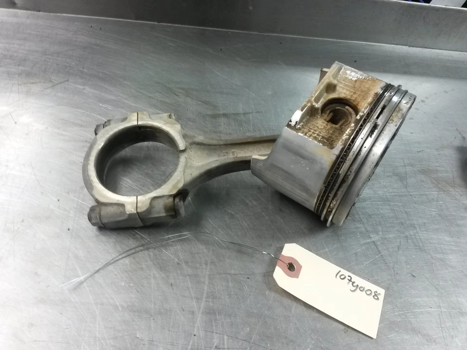Left Piston and Rod Standard From 1995 Subaru Legacy  2.2 - Image 1 of 3