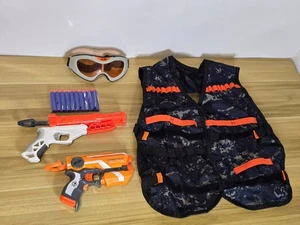 Paquete de pistola Nerf Firestrike, pistolas dobles + chaqueta gafas gafas + dardos - Imagen 1 de 6