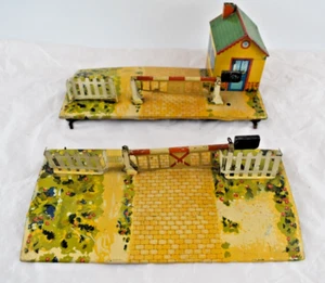 HORNBY SERIE PASSAGE A NIVEAU MANUEL + MAISON GARDE BARRIERE TOLE ECH HO MECCANO - Imagen 1 de 6