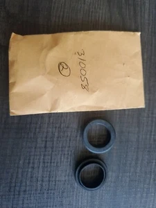E116 Johnson Evinrude OMC 310058 Thermostat Seal OEM New Factory Boat Parts - Picture 1 of 1