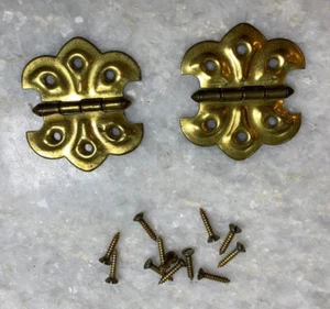 Vintage Antique Art Deco Gold "Brass" Clamshell Hinges Hing w Screws 5 x 6 cm - Picture 1 of 8