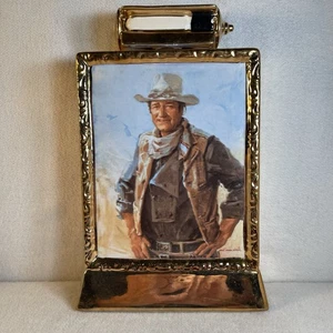 1979 John Wayne 23K Gold - Mike Wayne Distilled Prod. - Whiskey Decanter Bottle - Picture 1 of 8