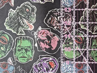 Rollos de vinilo de imitación de cuero impresos personalizados Universal Monsters Retro 12x54 Foto 1 de 2