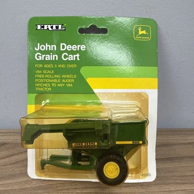 ERTL Farm Implements #5565 1/64 John Deere 500 Grain Cart & positional auger - Image 1 of 2