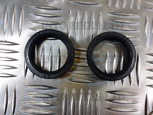 PAIR FORK OIL SEALS FOR BMW R 80 GS/2 1990 - Picture 1 of 1