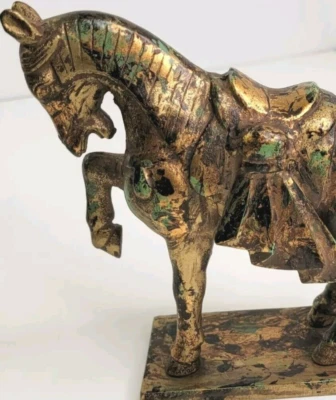 Caballo Tang de Metal OMC Dorado Pesado De Colección Japón MCM Cola Orejas Arriba Ecuestre Pesado Foto 1 de 4