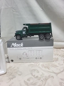 First Gear Mack 1960 B-Model Dump Truck "Arrowhead Concrete" 19-2617. '00 - Picture 1 of 7