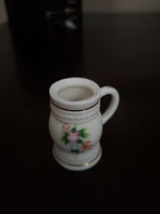 Small ornate toothpick holder - Picture 1 of 4