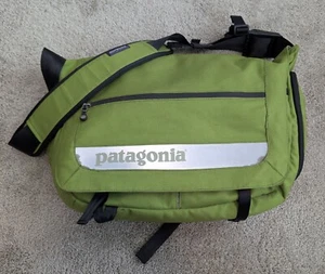 Vintage Patagoina Half-Mass Messenger Laptop Bag Rare Bright Green Color - Picture 1 of 10
