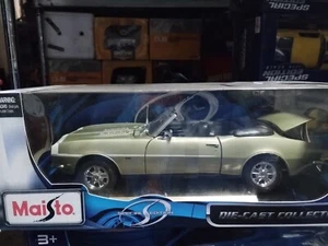 Maisto 1968 Chevrolet Camaro Convertible 1/18 Scale diecast model car - Picture 1 of 5