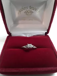 Estate 10K White Gold Princess And Brilliant Cut Diamond Ring .20CTW Size 3.5 - Picture 1 of 17