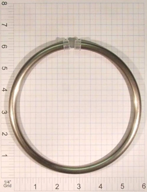 Сменное кольцо для полотенца из атласного никеля с наружным диаметром 3/8 дюйма трубка с пластиковыми наконечниками - Изображение 1 из 1