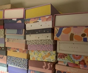 25 leere einzigartige Kartons aus dem alten Musterabo " Birkenbox" - Bild 1 von 9