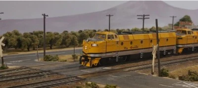 Piko Krauss Maffei ML 4000 Diesel Locomotive # 4001 97450 HO Scale DCC Ready - Image 1 of 4