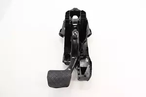 2022-2024 VOLKSWAGEN TAOS FRENO DELANTERO IZQUIERDO PEDAL OEM 5QN723058C - Imagen 1 de 10